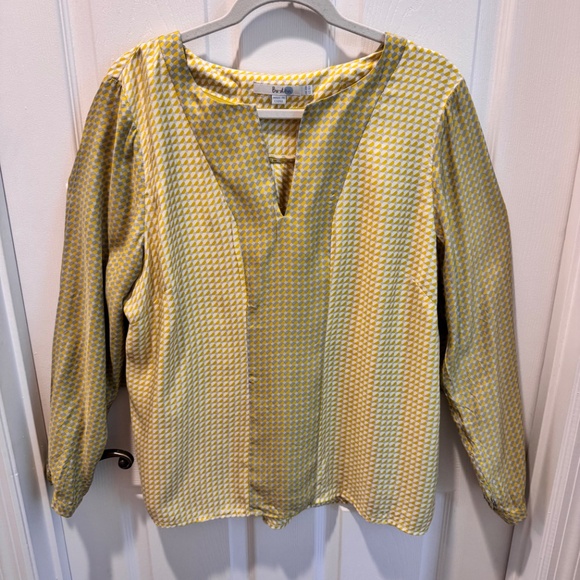 Woman's Silk Pattern Blouse, Yellow & Gray, Size 16R - Picture 2 of 10